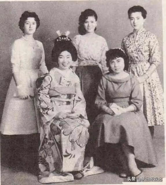雅子家祖代都有美貌傳承，屬名門之後不亞於華族，是德仁高攀了
