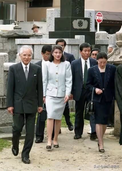 雅子家祖代都有美貌傳承，屬名門之後不亞於華族，是德仁高攀了