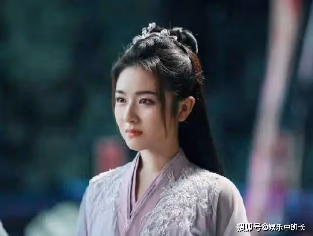《星落凝成糖》結局：青衡登基成為天帝，雙生花重現人間
