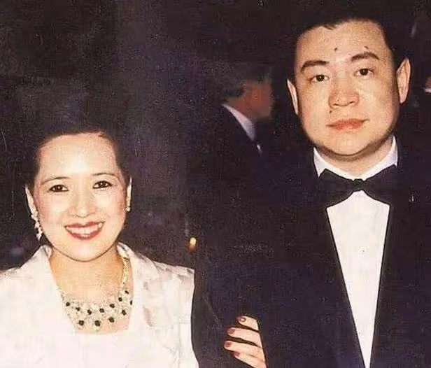 蔡少芬：被圈養6年，險些輕生，最後把一手爛牌打成大贏家