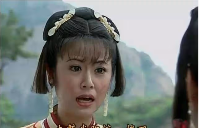 《還珠格格》：覺得紫薇溫柔善良？再回看不禁感嘆，容嬤嬤扎得好