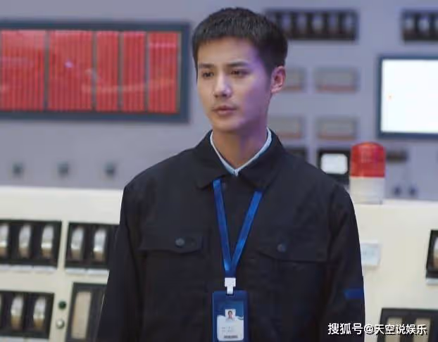 《許你萬家燈火》林奇黑歷史被曝出，孟曉薇退避三舍，葉啟辰：活該