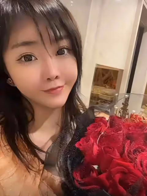辛巴妻子:深夜發視頻求助,自己病情越來越嚴重,每周要換兩次血
