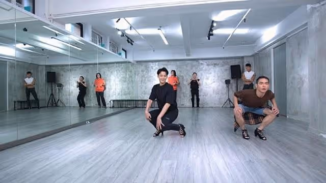 TVB知名男星穿高跟鞋跳舞!擺出嫵媚姿勢博眼球,網友直呼辣眼睛