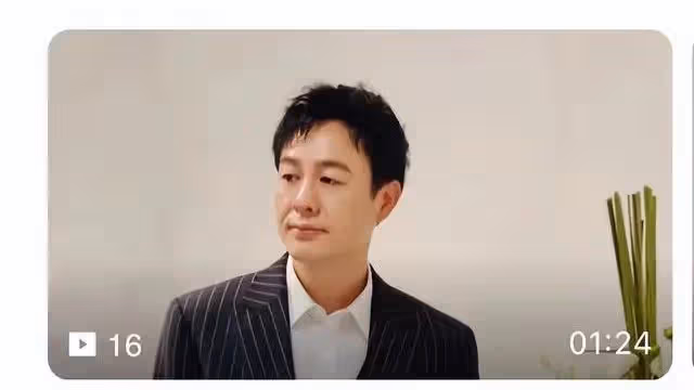 張頌文妻兒罕露面！陪兒子練滑板，妻子顏值高，買菜招待「唐小龍」