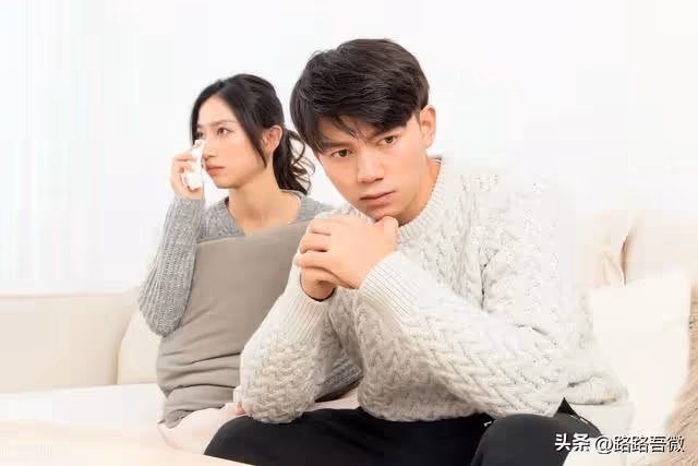 妻子不給30萬不回婆家過年，丈夫提離婚，弟弟的話讓她後悔