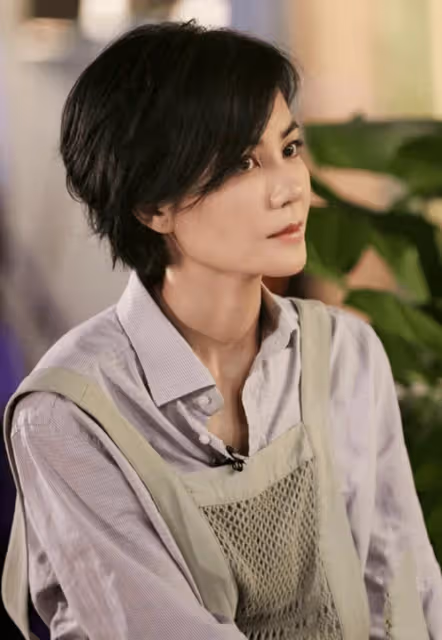 海哈金喜無修圖曝光好顯老，網友說比不上王菲，李亞鵬笑了