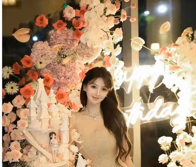 楊穎時尚資源未降級,黃曉明帶葉珂參加家宴,時間線經不起細扒