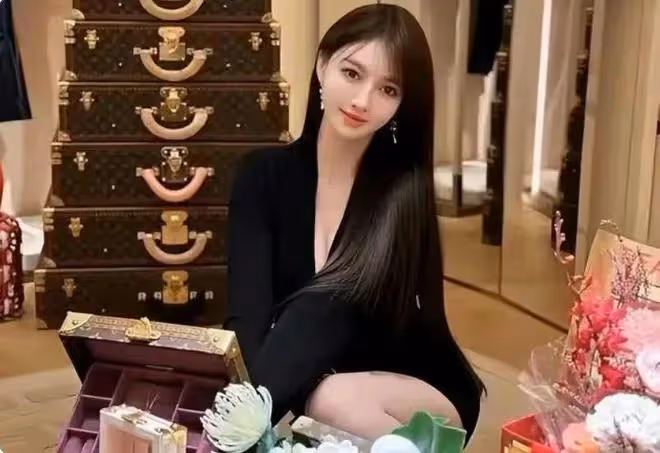 楊穎時尚資源未降級,黃曉明帶葉珂參加家宴,時間線經不起細扒