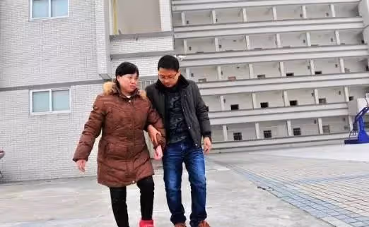 老婆去世後我不想再婚， 贍養她媽10年，岳母臨終前，小姨子想要嫁給我！