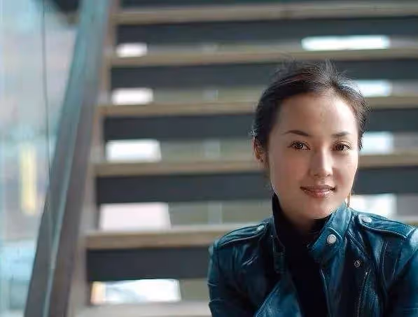 我背著老公懷了情人的孩子，正在煩惱時，老公傳來一則訊息，讓我笑了!