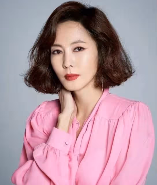 金南珠時隔5年回歸，出演復仇劇《美妙世界》，男女主相差20多歲