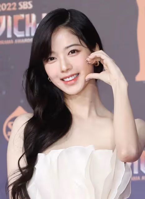 盧正義、李彩玟新劇,劇情過於暴露?網友擔憂:這是高中生愛情劇