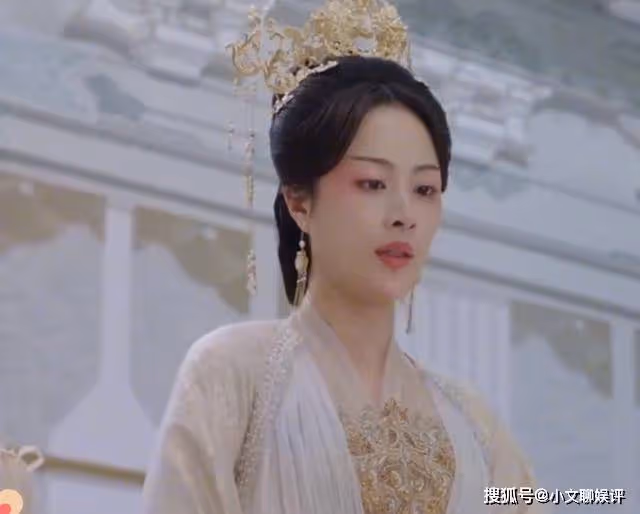 《星落凝成糖》結局：天后掌權廢帝，胡荽捨命復活青葵，有琴化為碎片