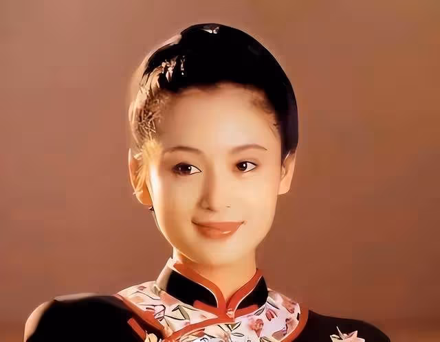 幾位眉目含情的女星,光是一雙眼,就令人心醉,看陳紅就知道了