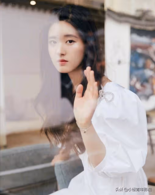 男女主角相差18歲、趙露思的都市情感劇《我,喜歡你》即將播出