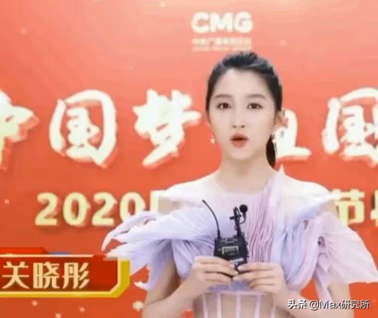 電視鏡頭下的女明星,熱巴真誠表白祖國