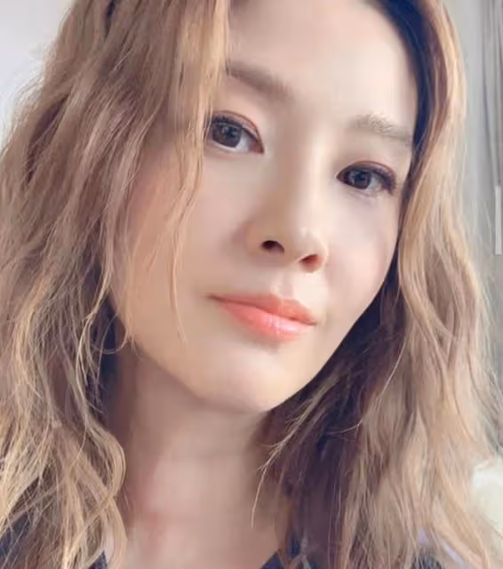 幸福少奶奶！前港姐曬近況超凍齡，曾與同屆亞軍爭嫁豪門轟動一時