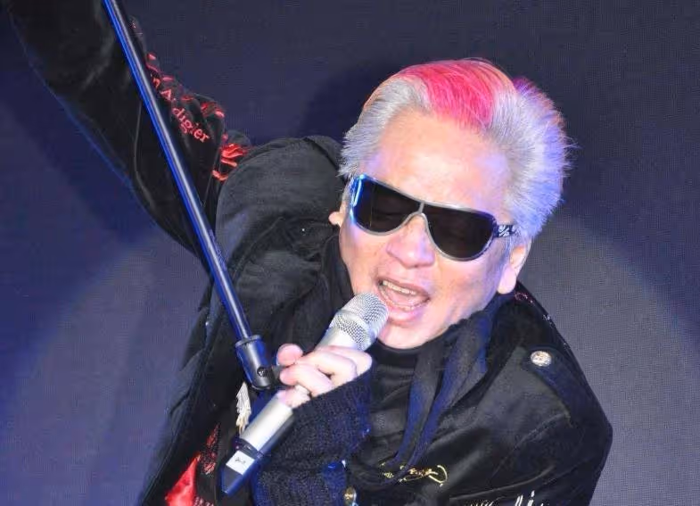 紅極一時的台灣偶像，一首歌紅遍大江南北　63歲患病去世「3個前妻」無一參加葬禮！
