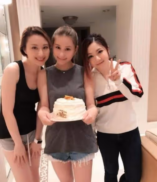 何超蓮竇驍即將結婚,阿Sa親口證實婚訊:我說恭喜,她答多謝!