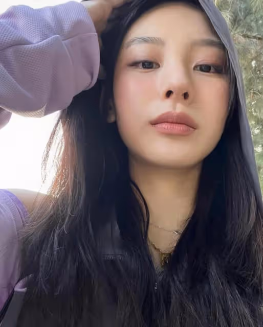 頂級人氣美女爭議後消失是忙著打官司要錢?大好星途被自己作沒