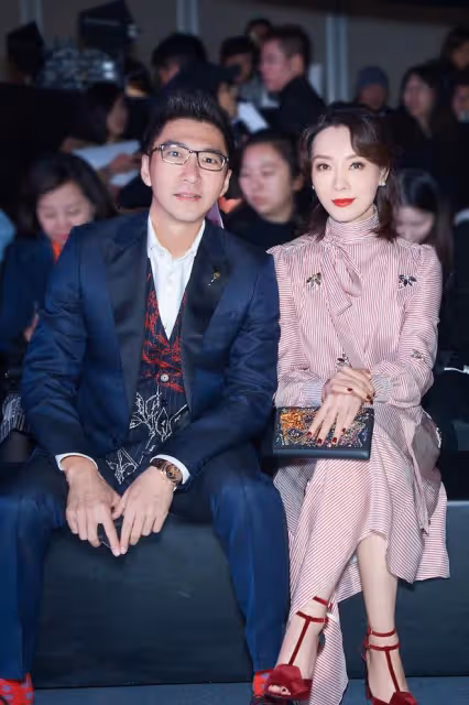 陳數生日獲老公夾菜被摟著許願,力破婚變傳聞,網傳第三者也在場