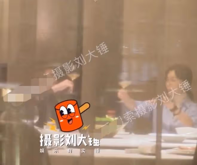 陳數夫婦出軌風波後同框，老公貼心照顧，網傳小三現身聚會引爭議