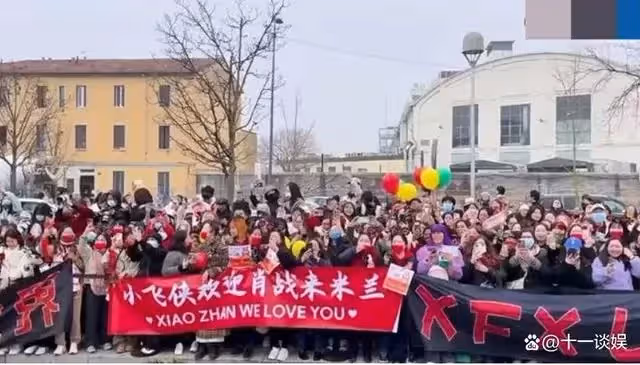 戴高樂機場偶遇肖戰,獲多位外籍保鏢護航,戴口罩難掩超高顏值