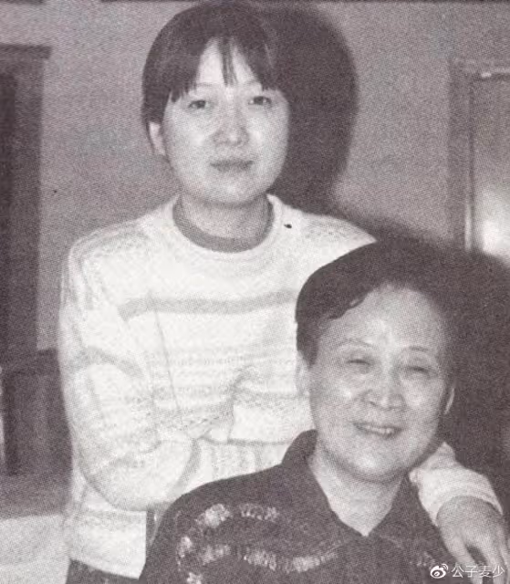 梁天母親諶容:一個月內連續喪夫喪子,女婿英達的做法卻讓她心寒