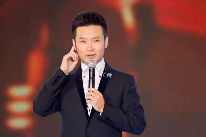 歌唱家劉和剛被疑私下斂財,在老家辦免費學習班,無奈回應太憋屈