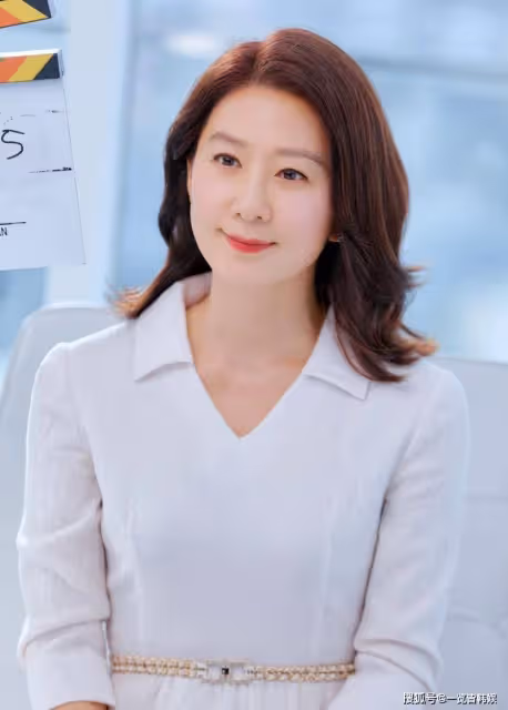 金喜愛新劇預計4月播出 56歲風韻不減 CEO丈夫27年對其寵愛有加