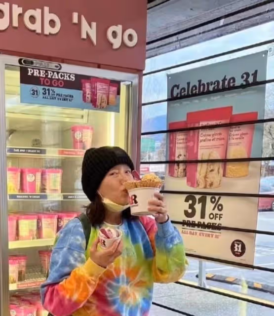 罕曬母女合照!65歲港星經歷2段婚姻如今單身,接受女兒是同性戀