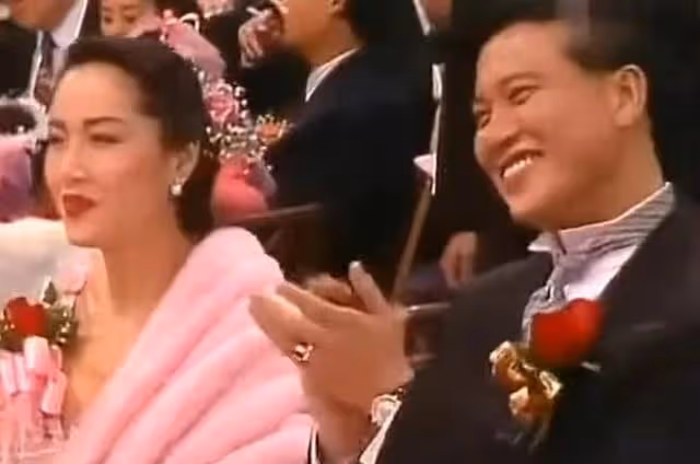 罕曬母女合照!65歲港星經歷2段婚姻如今單身,接受女兒是同性戀