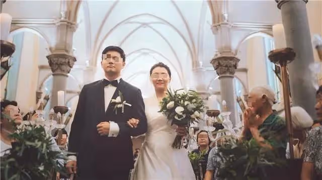 「懷孕又不耽誤工作,敢辭職就AA」妻子答應,轉天換了門鎖
