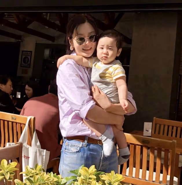 高梓淇前妻蔡琳罕曬兒子童年照,寶寶四肢肉嘟嘟,長得又小又成熟