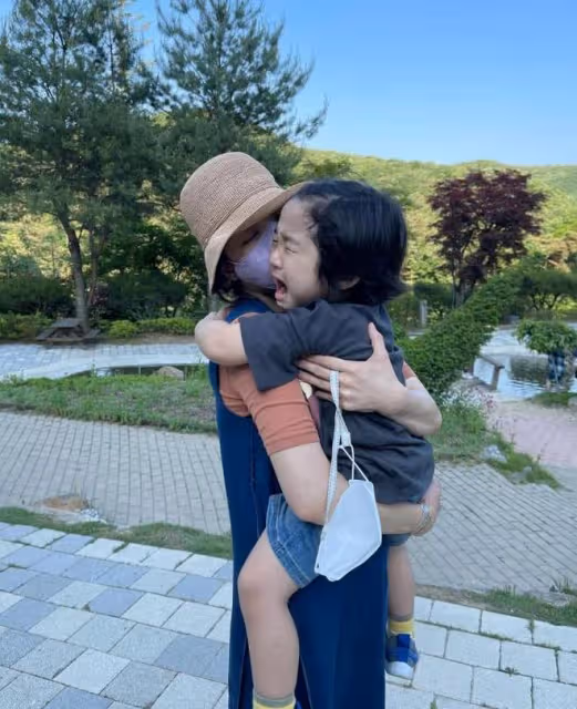 高梓淇前妻蔡琳罕曬兒子童年照,寶寶四肢肉嘟嘟,長得又小又成熟