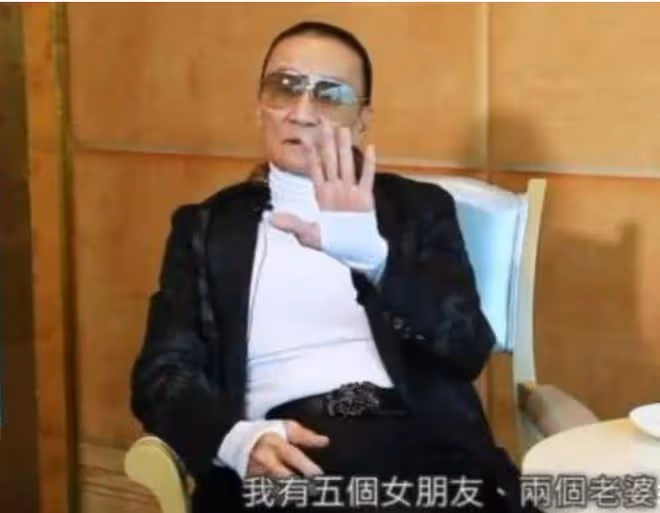謝霆鋒妹妹謝婷婷的生父首曝光?疑似是白髮外國富商,年齡差驚人