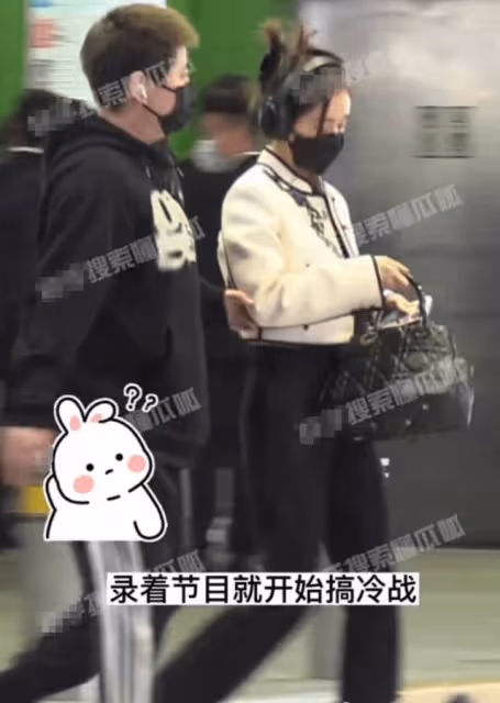 王子文分手後首現身,深夜與好姐妹聚餐有說有笑,已走出失戀陰霾
