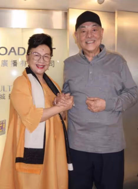 73歲TVB老戲骨顏國梁近照曝光,因患癌瘦成皮包骨,撐病軀賺外快