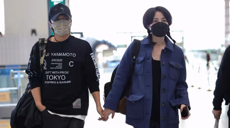王菲陪謝霆鋒返港工作,改做跟班女友,疑與張柏芝情人節曬照有關