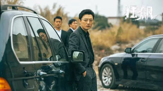 董璇前男友「高啟盛」被偶遇，蘇小玎拍合影時神態緊張，被指社恐