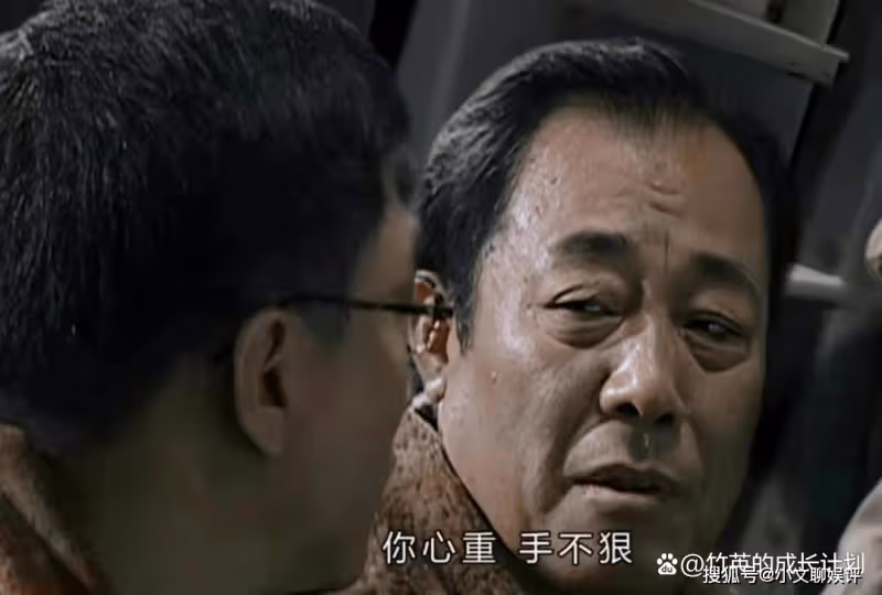 《潛伏》吳敬中最後為何要帶走余則成？不是賞識他，而是為了保命