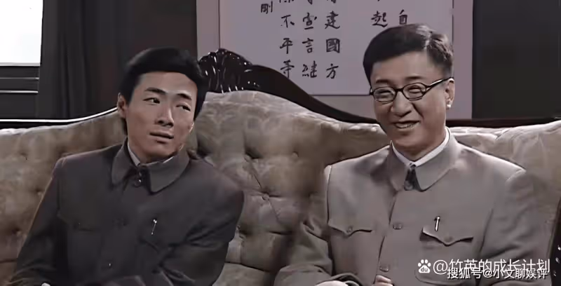 《潛伏》吳敬中最後為何要帶走余則成？不是賞識他，而是為了保命