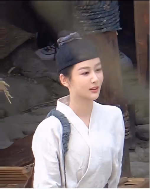 曝大熱男女主搞劇組夫妻!女方經驗豐富,男方和90後女星戀愛睡粉