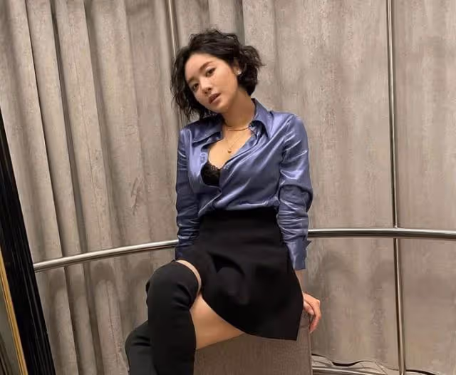 《黑暗榮耀2》大尺度鏡頭惹爭議，兩次特寫女配空姐身材