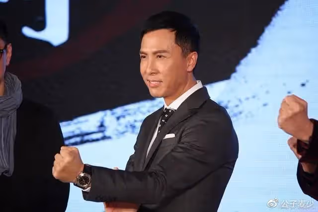 楊紫瓊預定奧斯卡影后，甄子丹任頒獎嘉賓，澤連斯基再被官方拒絕