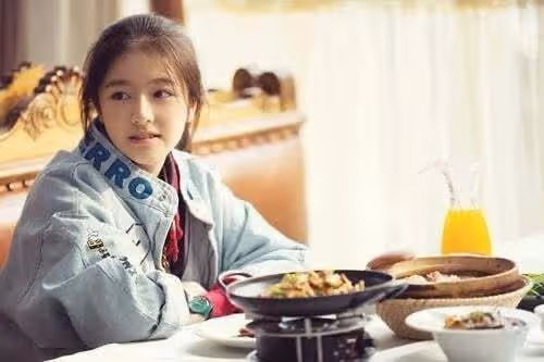 《星落凝成糖》李蘭迪是頂級演員收割機！童星出身13歲就同框劉德華