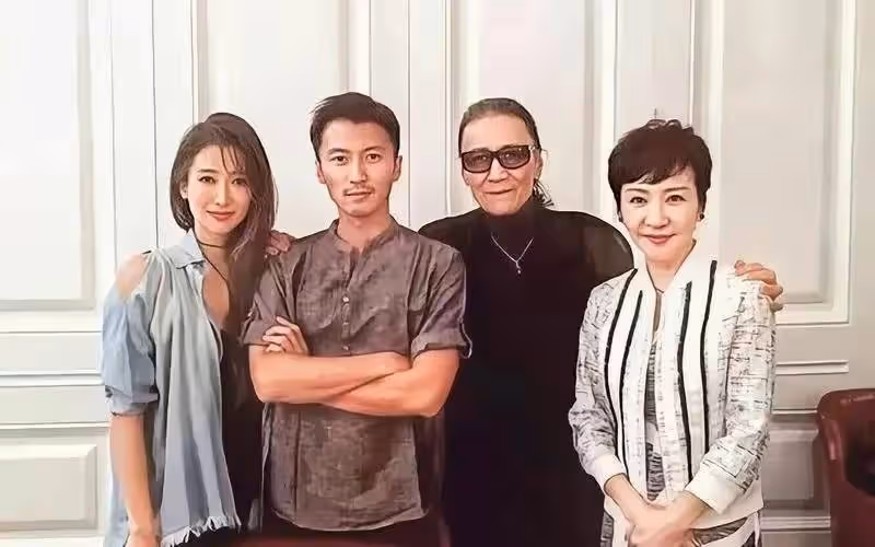 謝霆鋒妹妹謝婷婷的神秘男友出現？疑是白髮老外很顯老
