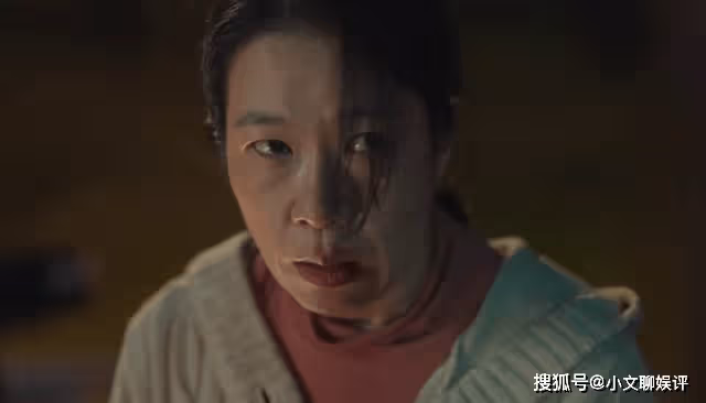 《黑暗榮耀2》復仇劇變喜劇？大嬸對妍珍的備註，承包了所有的笑點