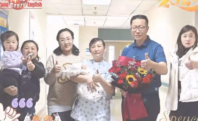李陽喜得愛子後曬一家四口全家福,新婚妻子疑為二婚且帶了個女兒
